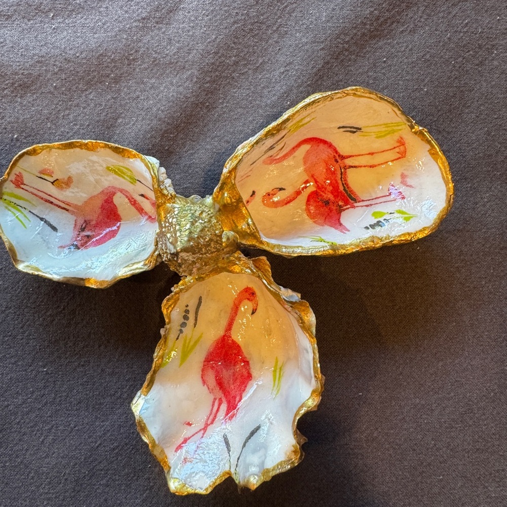 Handcrafted Flamingo Shell Dish Set - Gold and Red